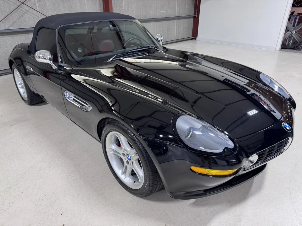 2002 BMW Z8 - Image 21 of 31