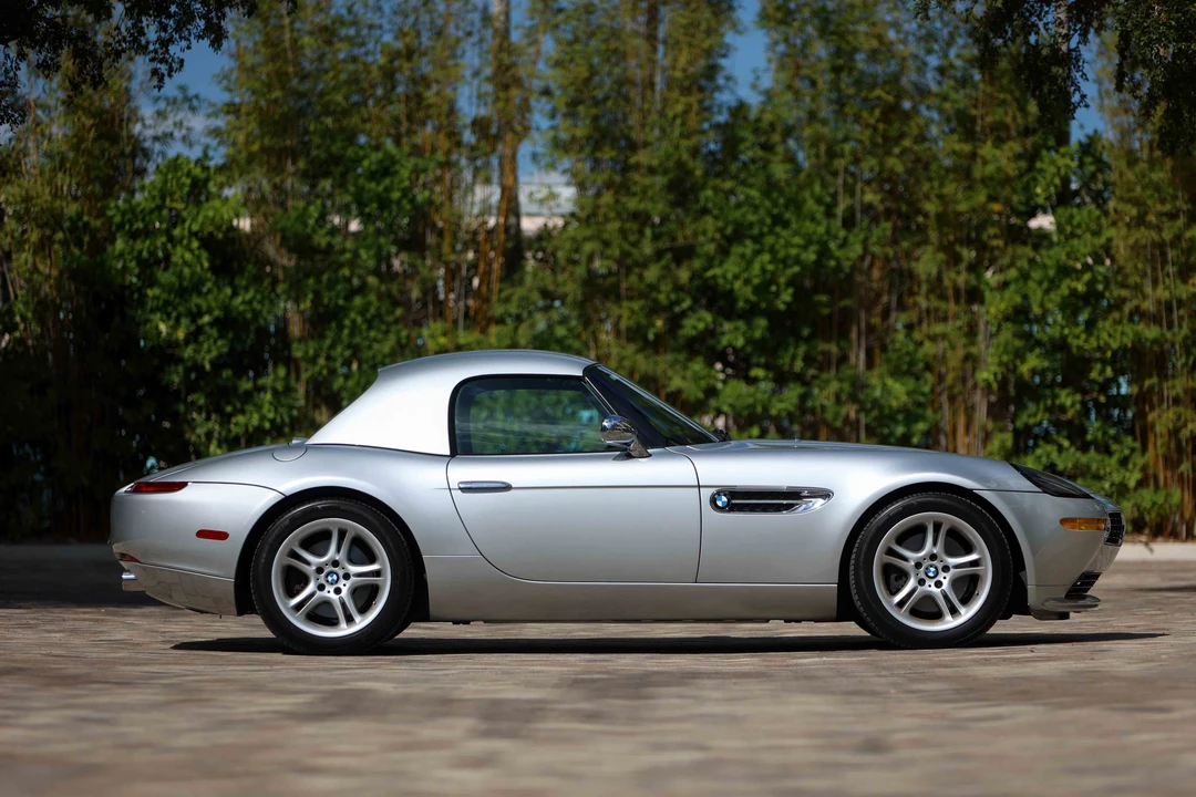 2002 BMW Z8 - Image 18 of 31