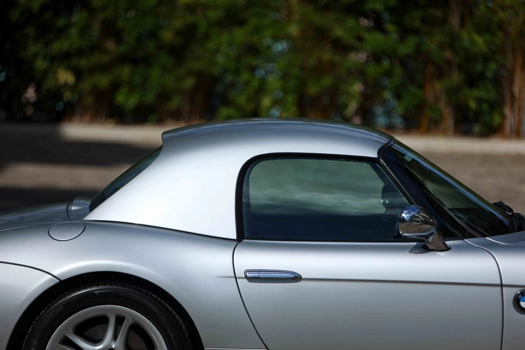 2002 BMW Z8 - Image 19 of 31