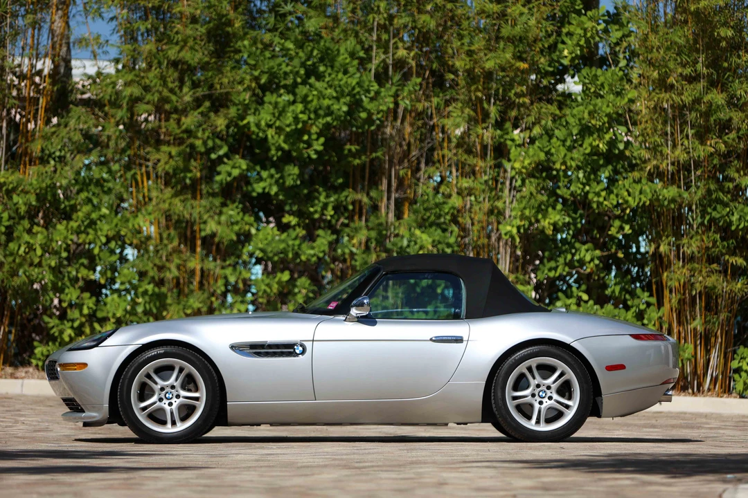 2002 BMW Z8 - Image 10 of 31