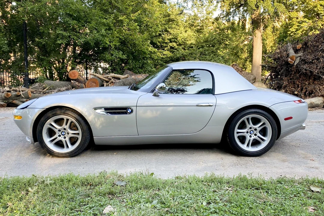 2002 BMW Z8 - Image 8 of 31