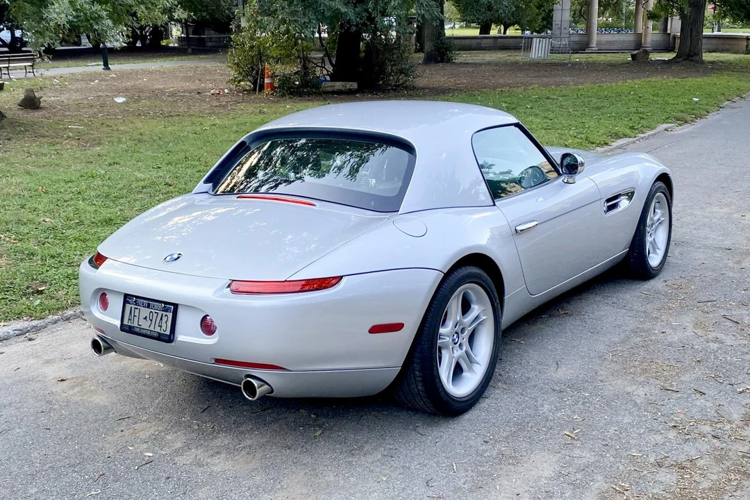 2002 BMW Z8 - Image 15 of 31