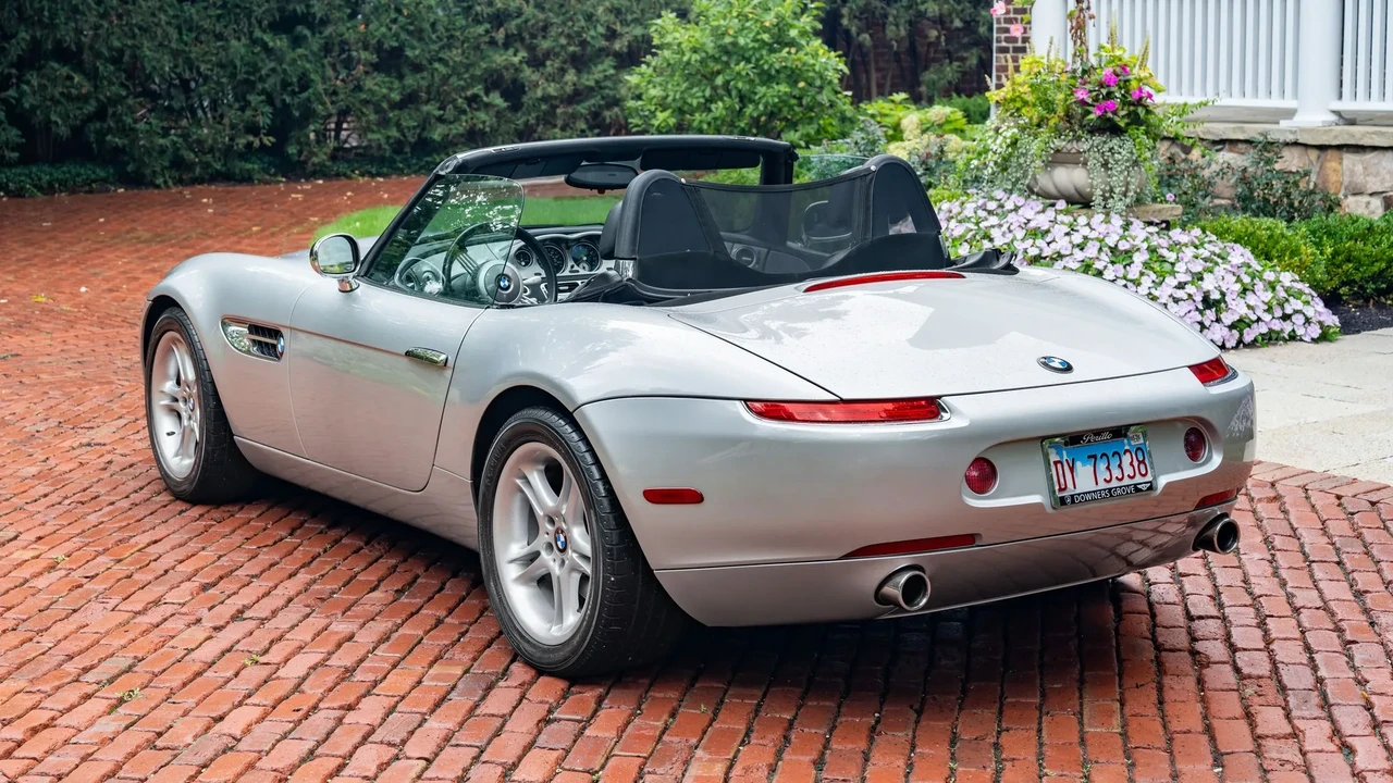 2002 BMW Z8 - Image 7 of 31