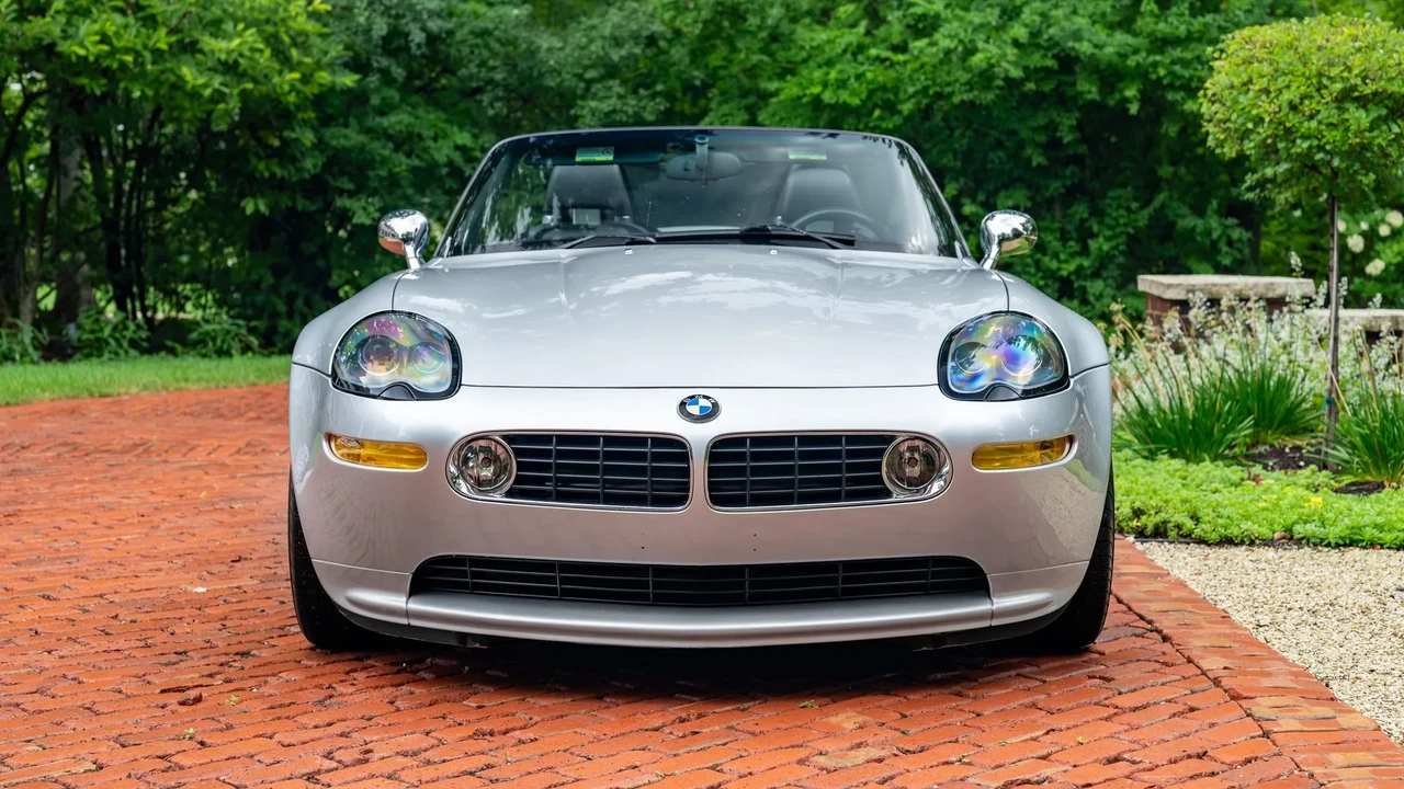 2002 BMW Z8 - Image 2 of 31