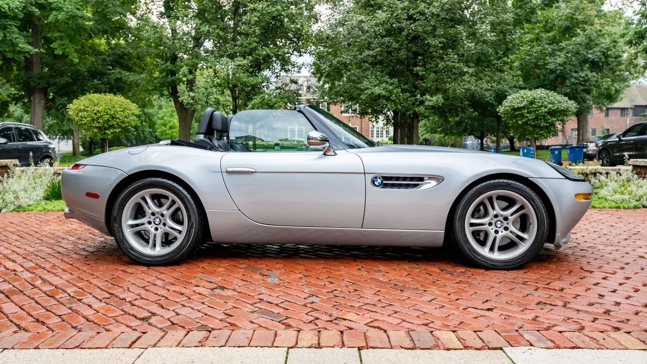 2002 BMW Z8 - Image 4 of 31
