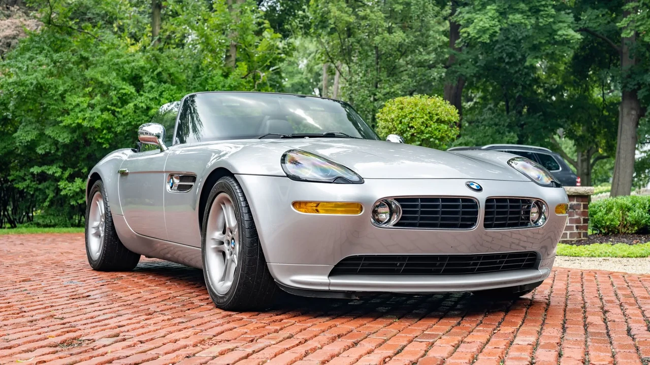 2002 BMW Z8 - Image 18 of 31