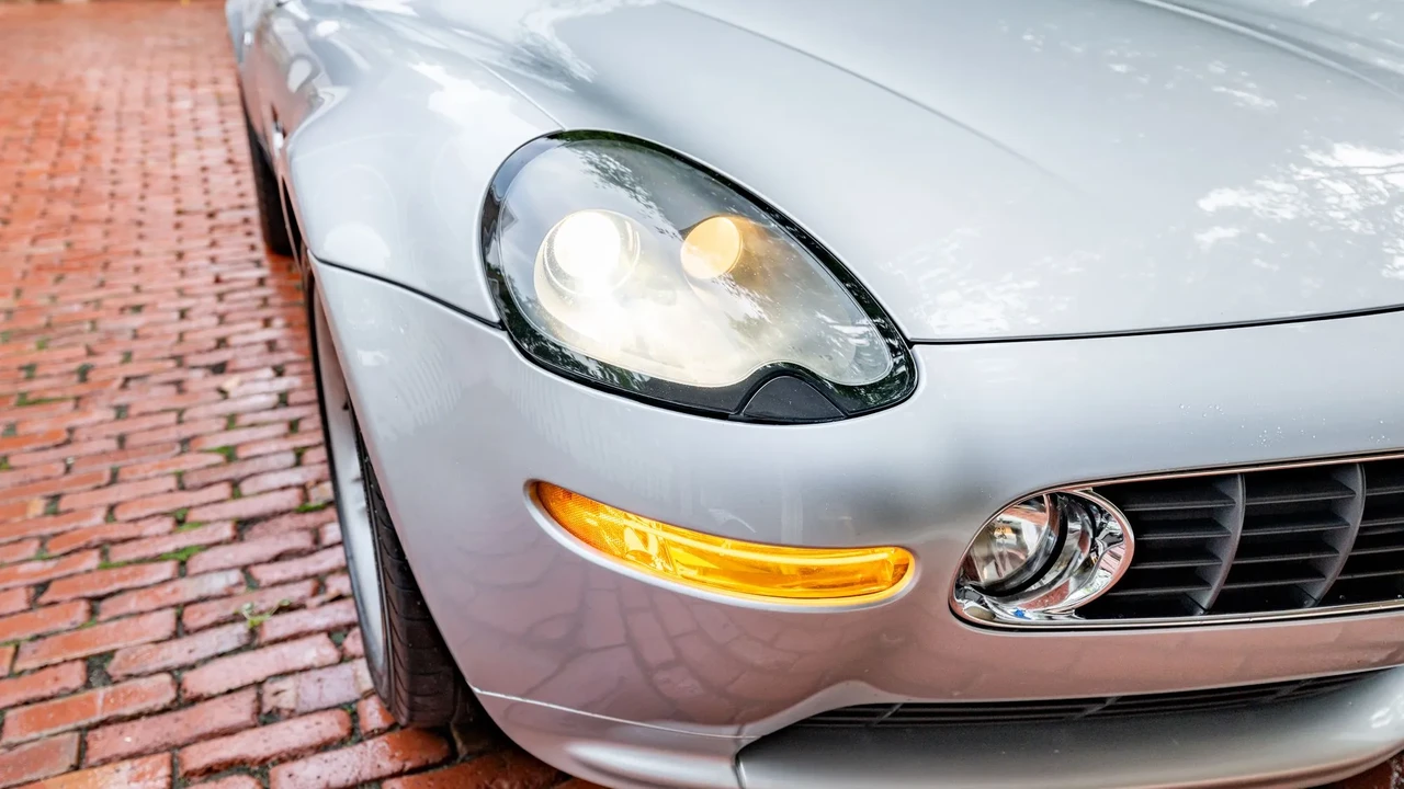 2002 BMW Z8 - Image 22 of 31