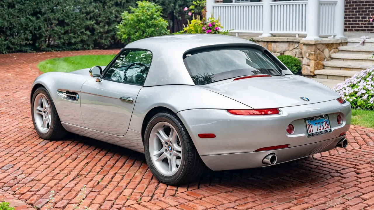 2002 BMW Z8 - Image 15 of 31