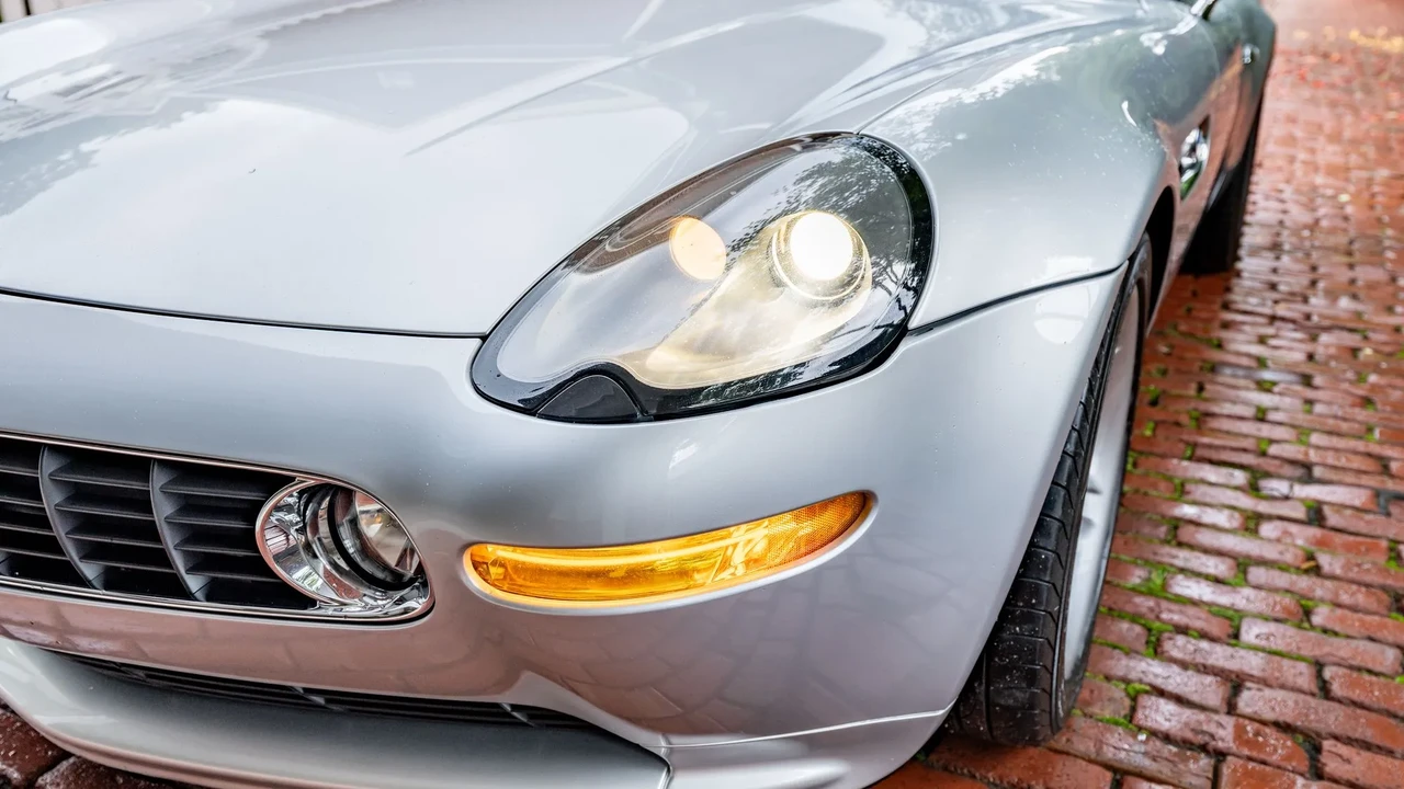 2002 BMW Z8 - Image 23 of 31