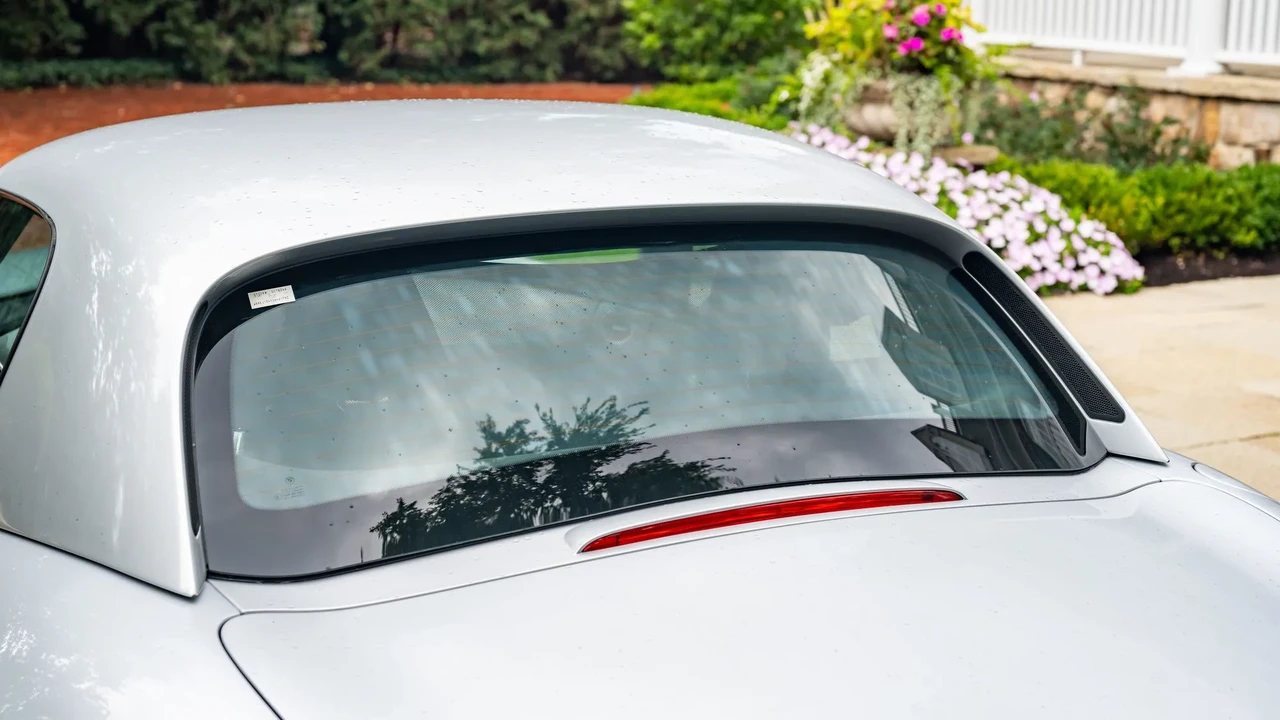 2002 BMW Z8 - Image 29 of 31