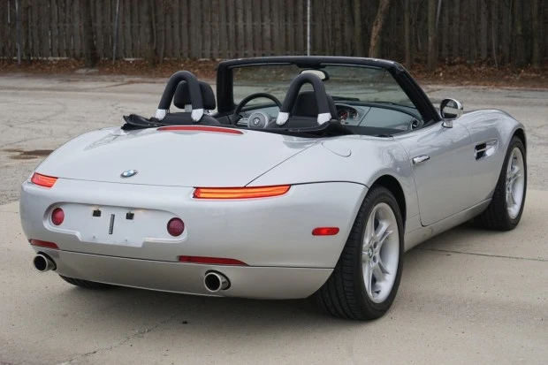 2002 BMW Z8 - Image 2 of 7
