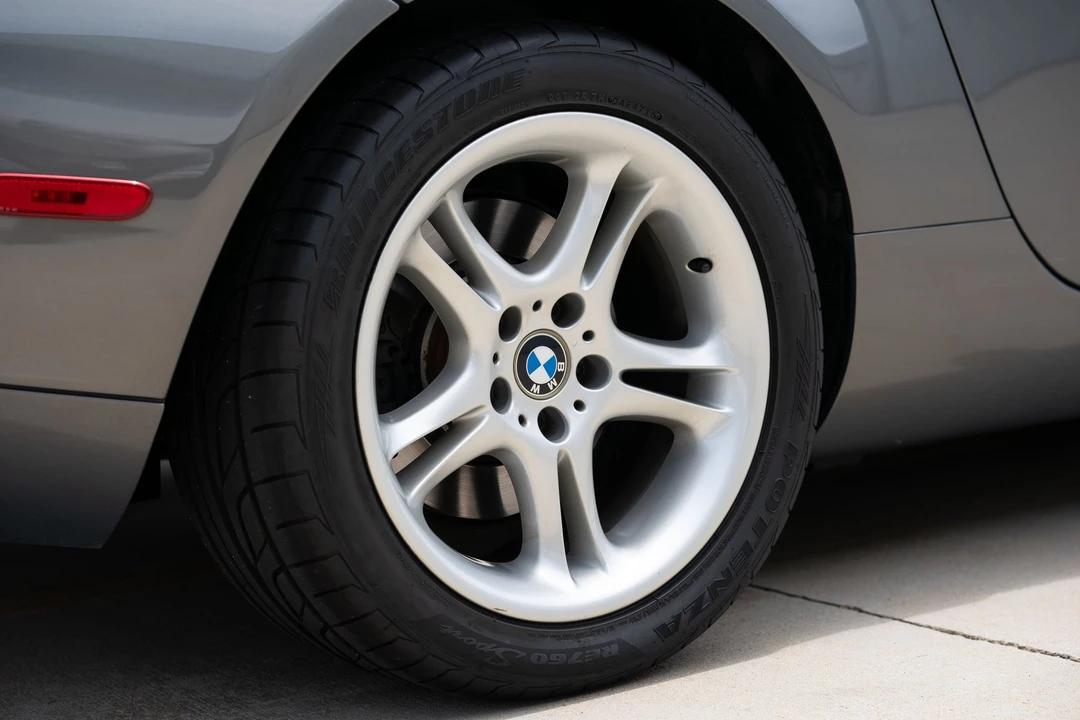 2002 BMW Z8 - Image 4 of 31