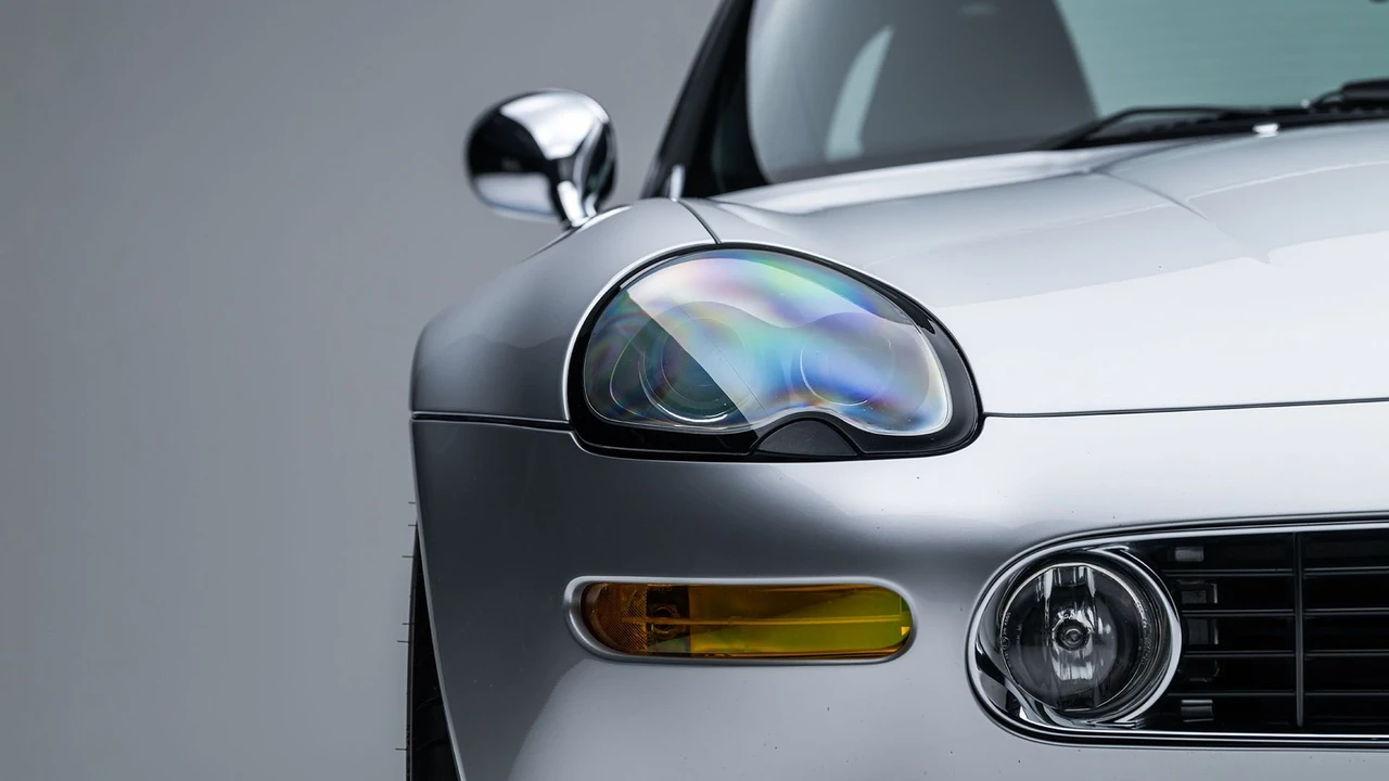 2002 BMW Z8 - Image 20 of 31