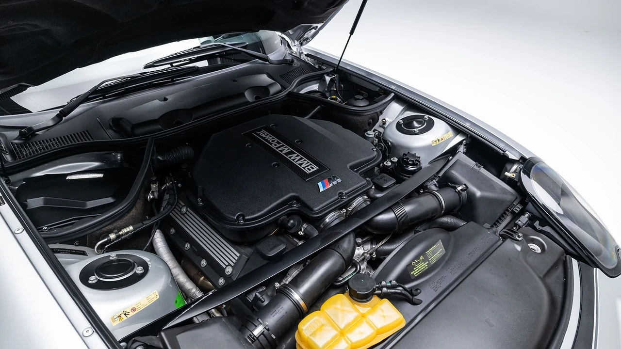 2002 BMW Z8 - Image 10 of 31