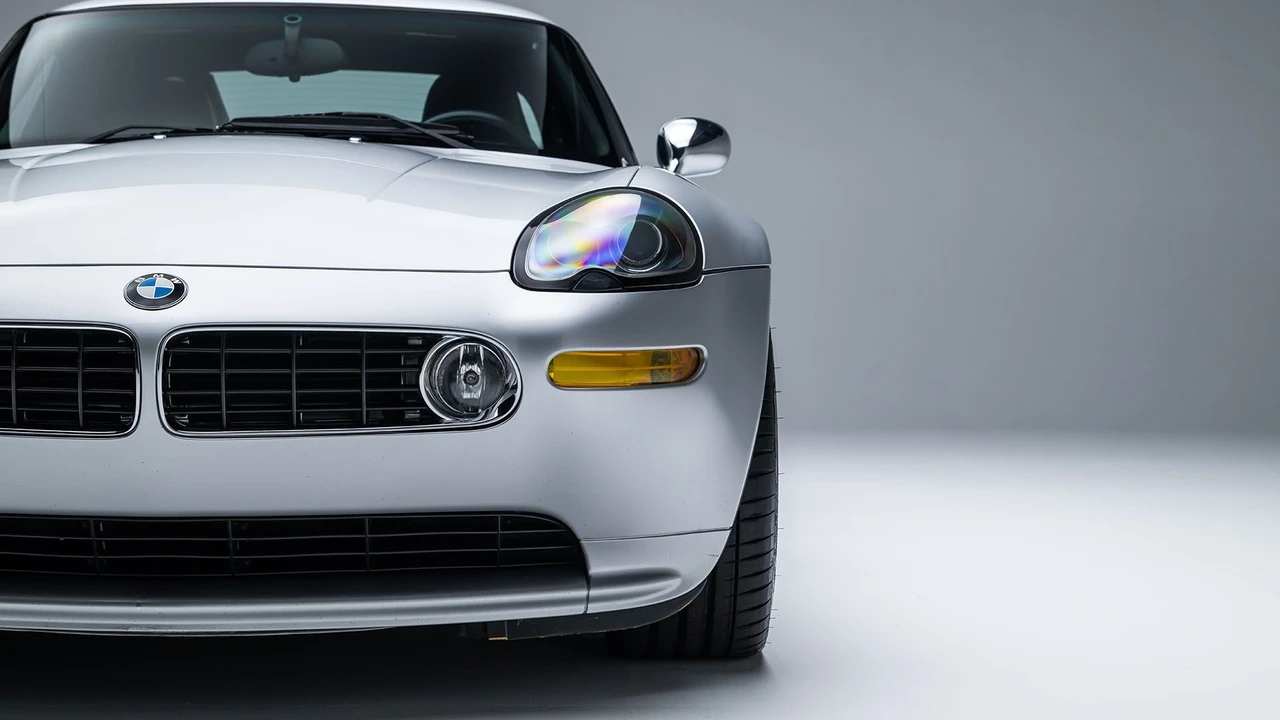 2002 BMW Z8 - Image 18 of 31