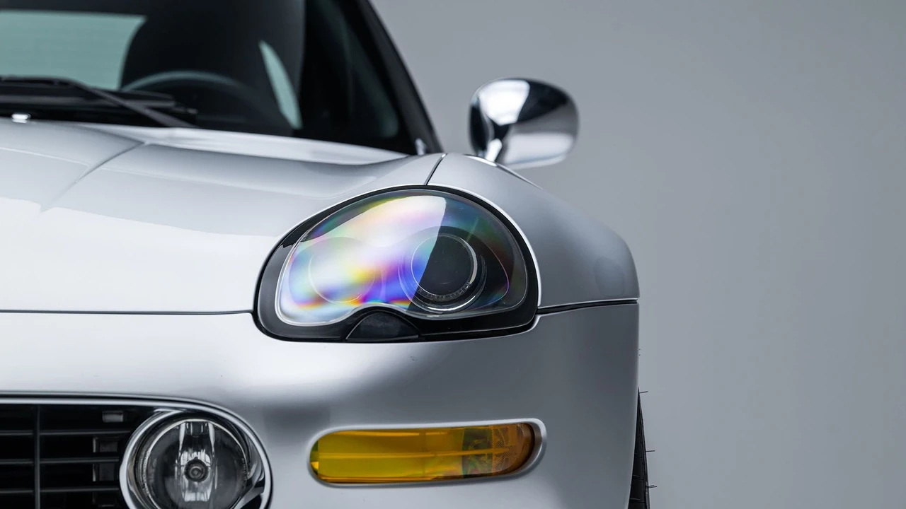 2002 BMW Z8 - Image 19 of 31