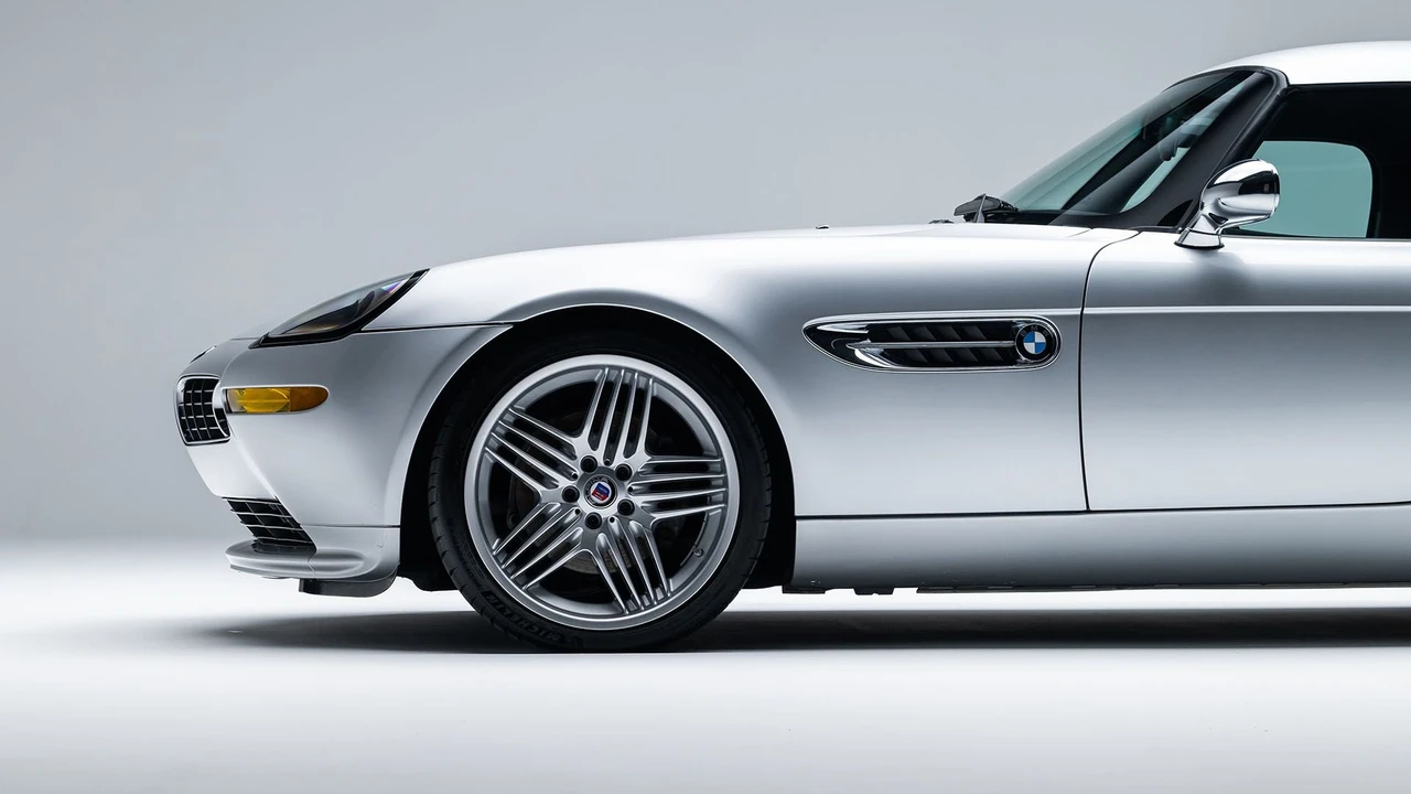 2002 BMW Z8 - Image 22 of 31