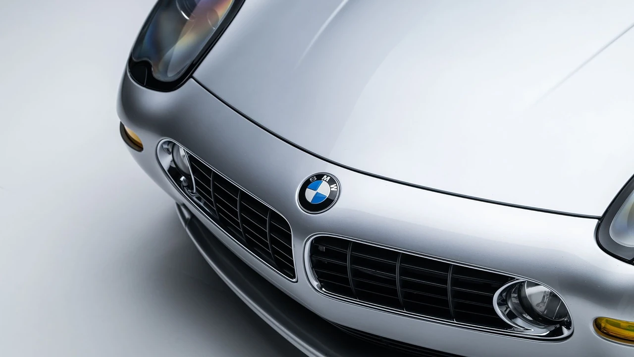 2002 BMW Z8 - Image 21 of 31