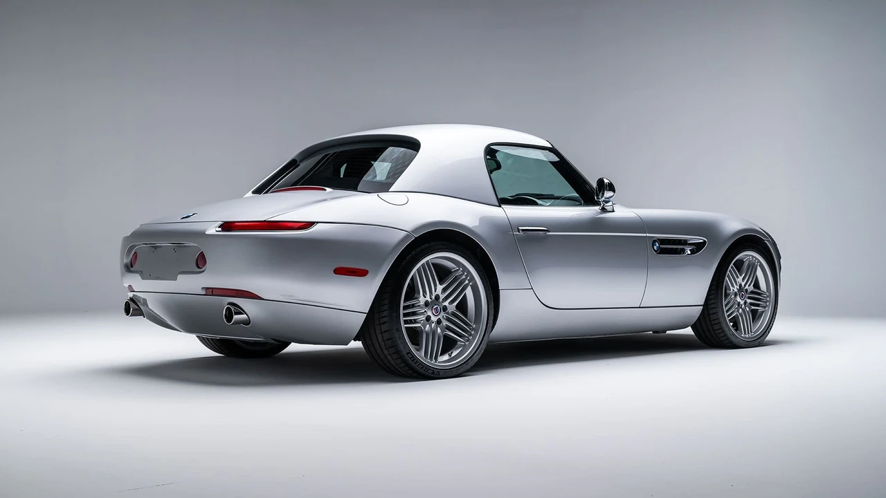 2002 BMW Z8 - Image 15 of 31