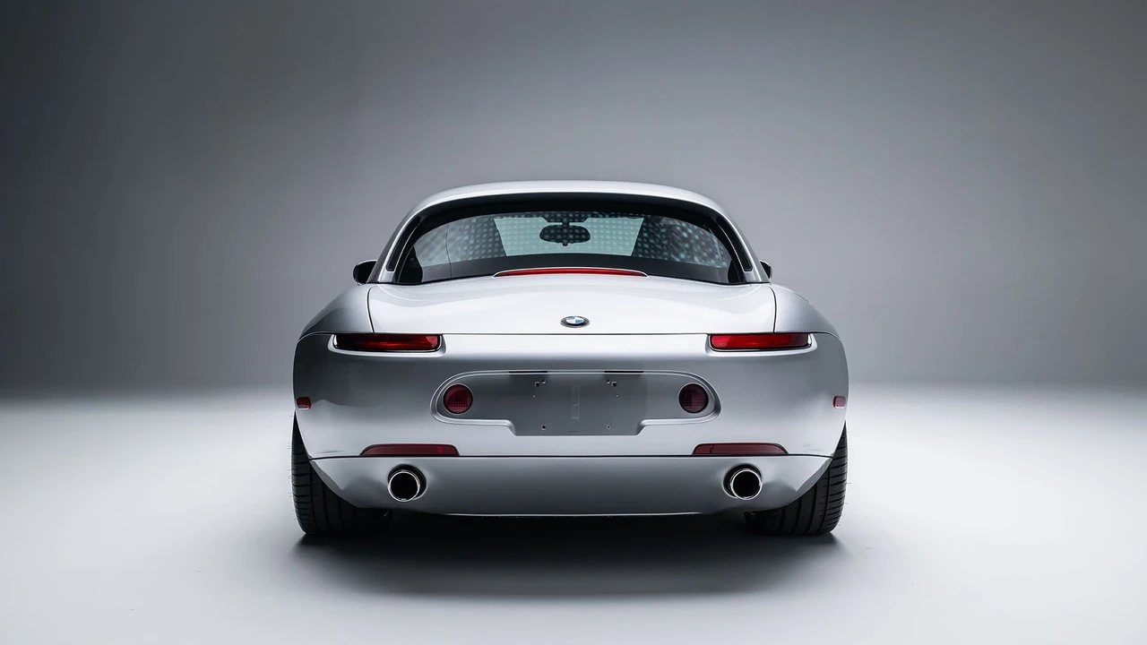 2002 BMW Z8 - Image 2 of 31
