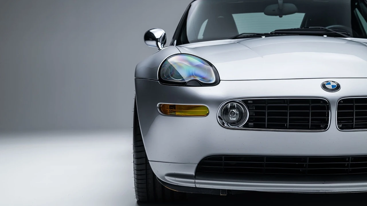 2002 BMW Z8 - Image 17 of 31