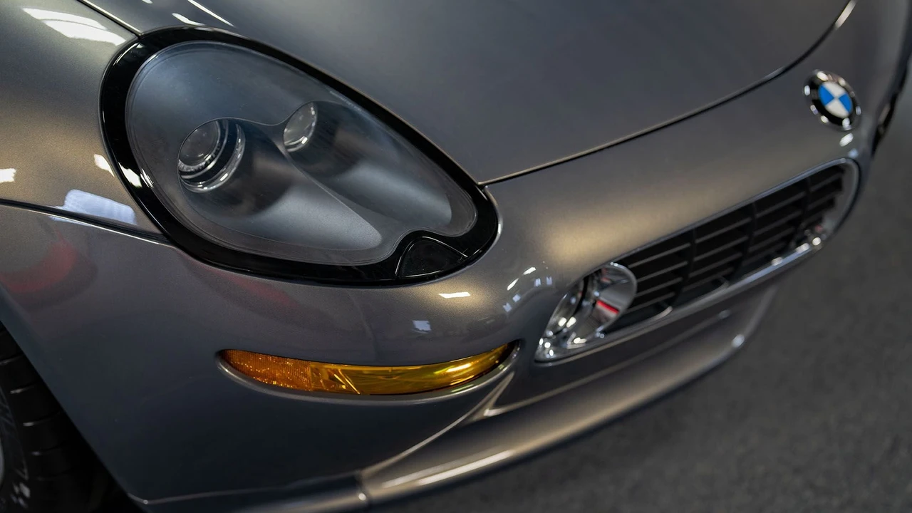2002 BMW Z8 - Image 26 of 31
