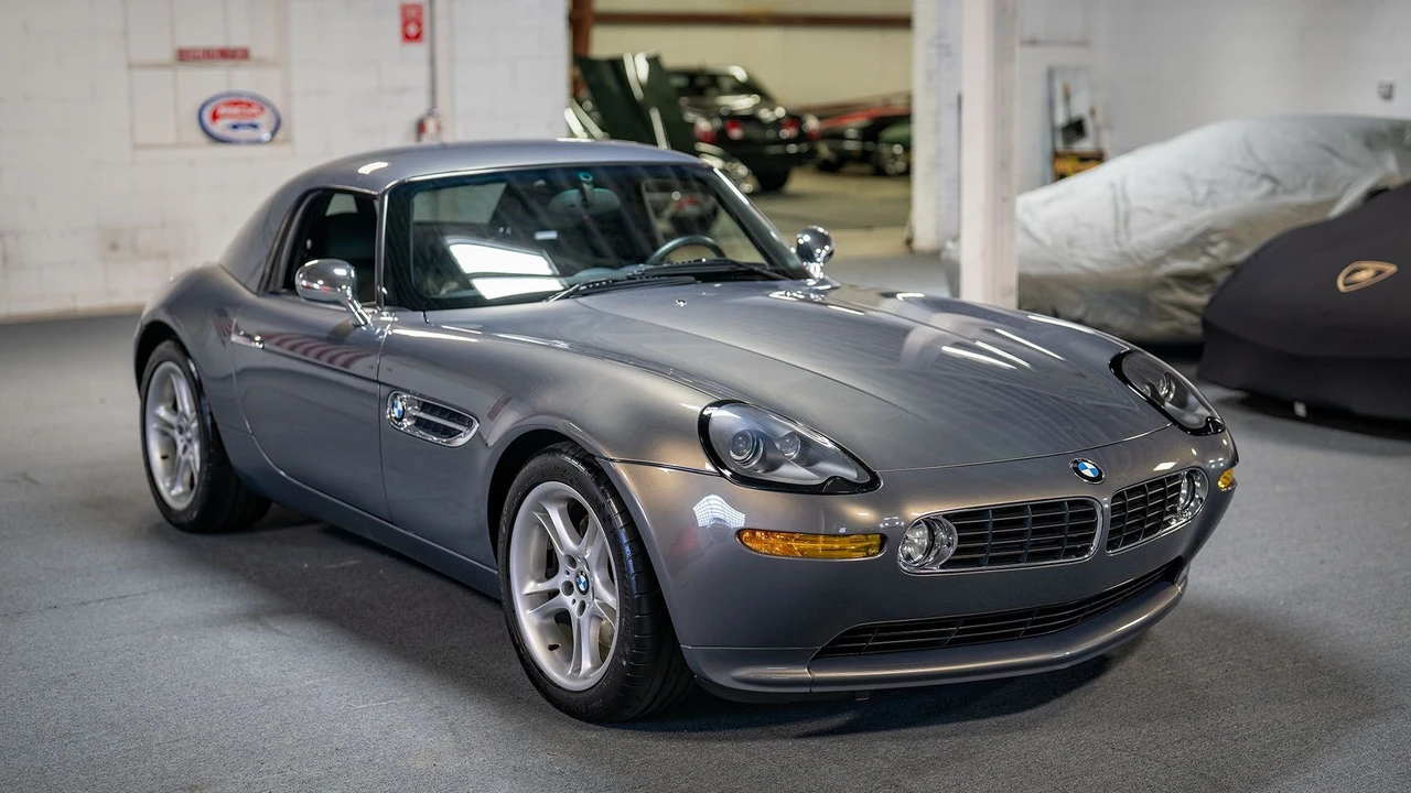2002 BMW Z8 - Image 19 of 31