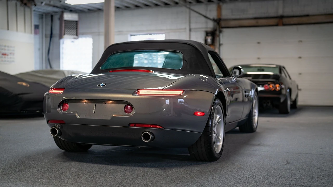 2002 BMW Z8 - Image 4 of 31
