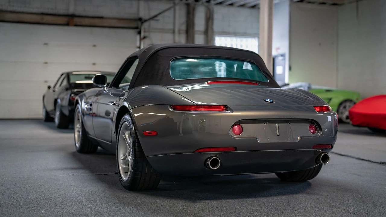 2002 BMW Z8 - Image 25 of 31