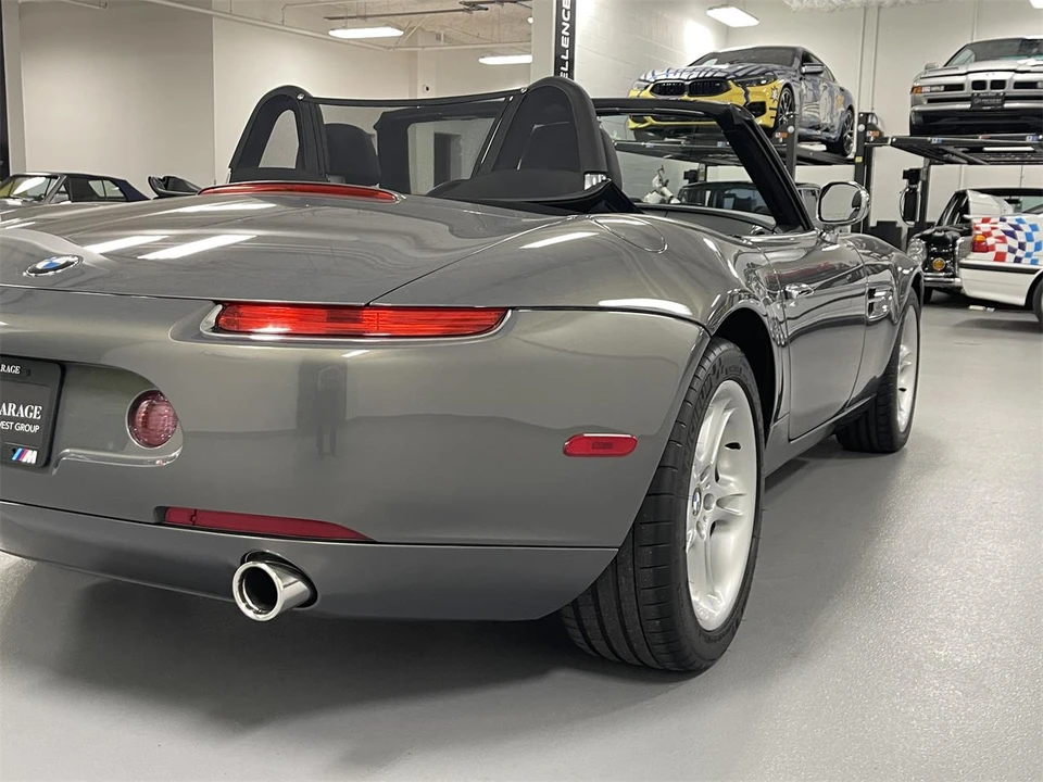 2002 BMW Z8 - Image 14 of 30
