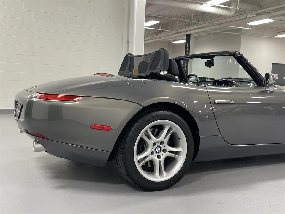2002 BMW Z8 - Image 15 of 30