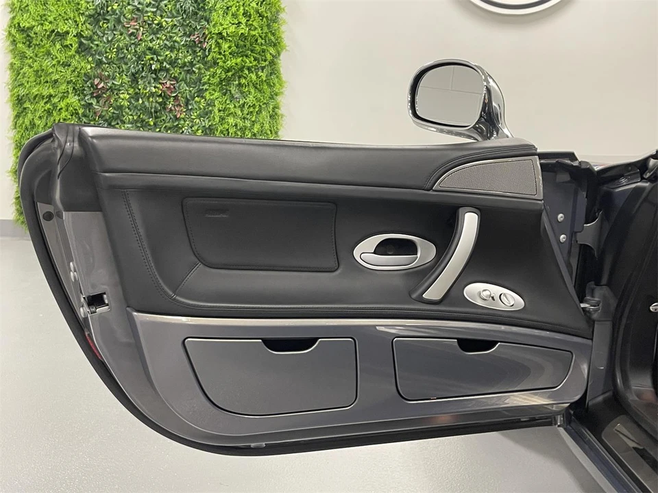 2002 BMW Z8 - Image 19 of 30
