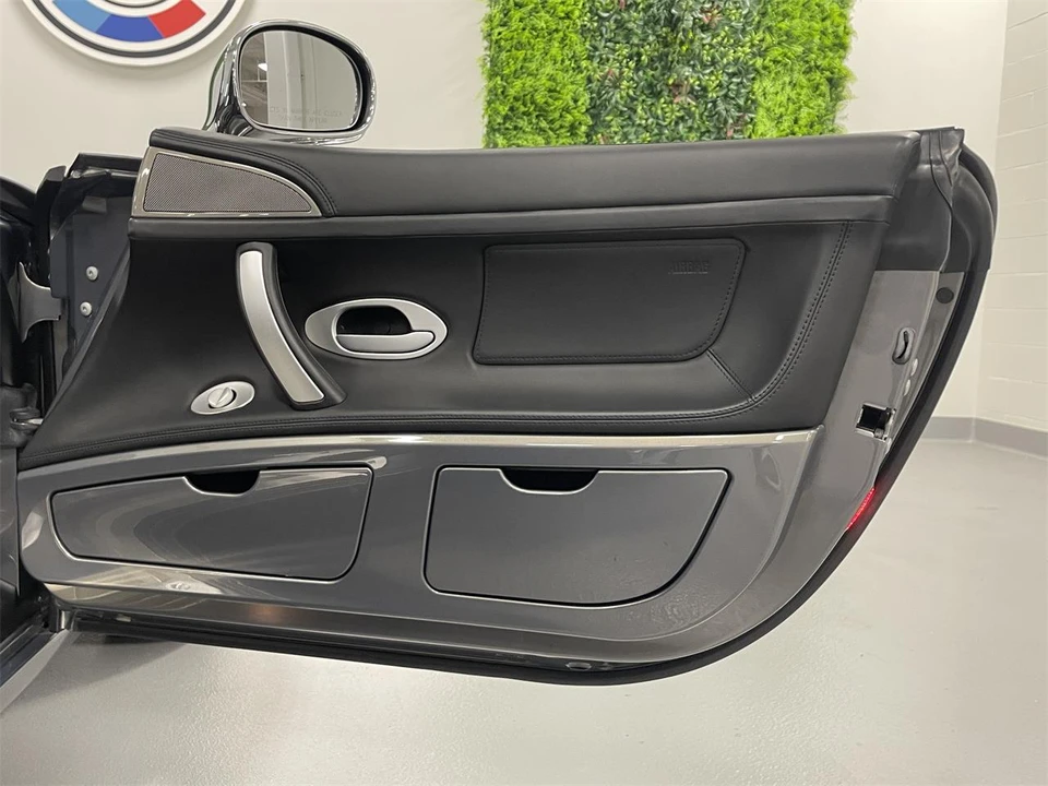2002 BMW Z8 - Image 23 of 30