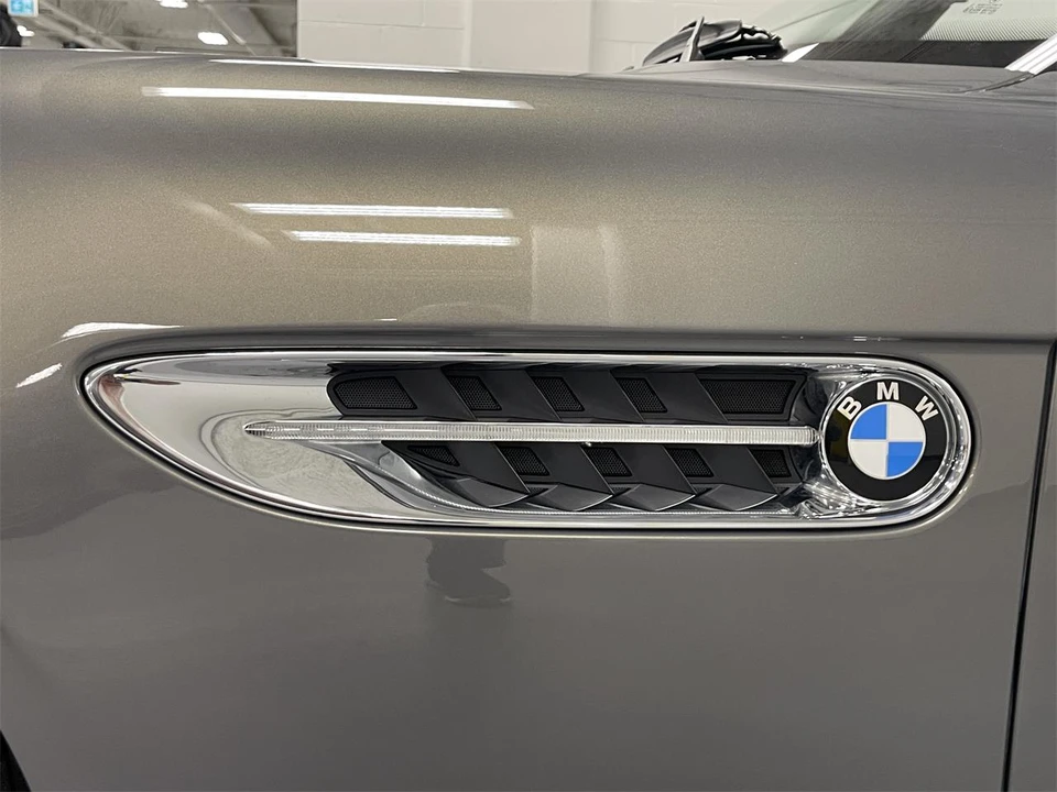 2002 BMW Z8 - Image 30 of 30