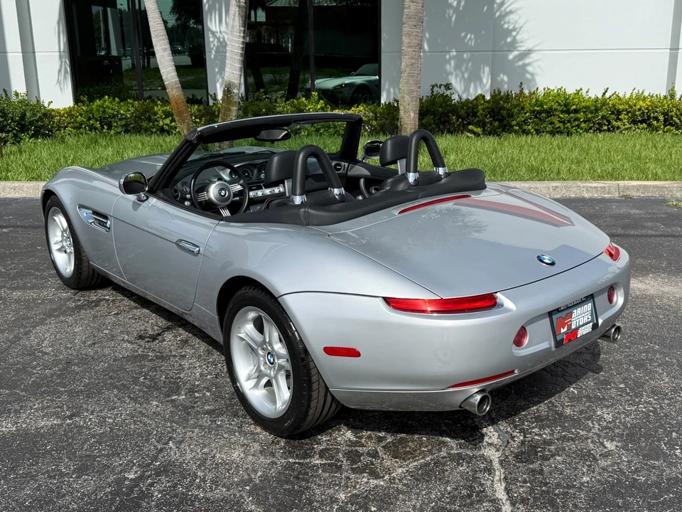 2002 BMW Z8 - Image 19 of 31