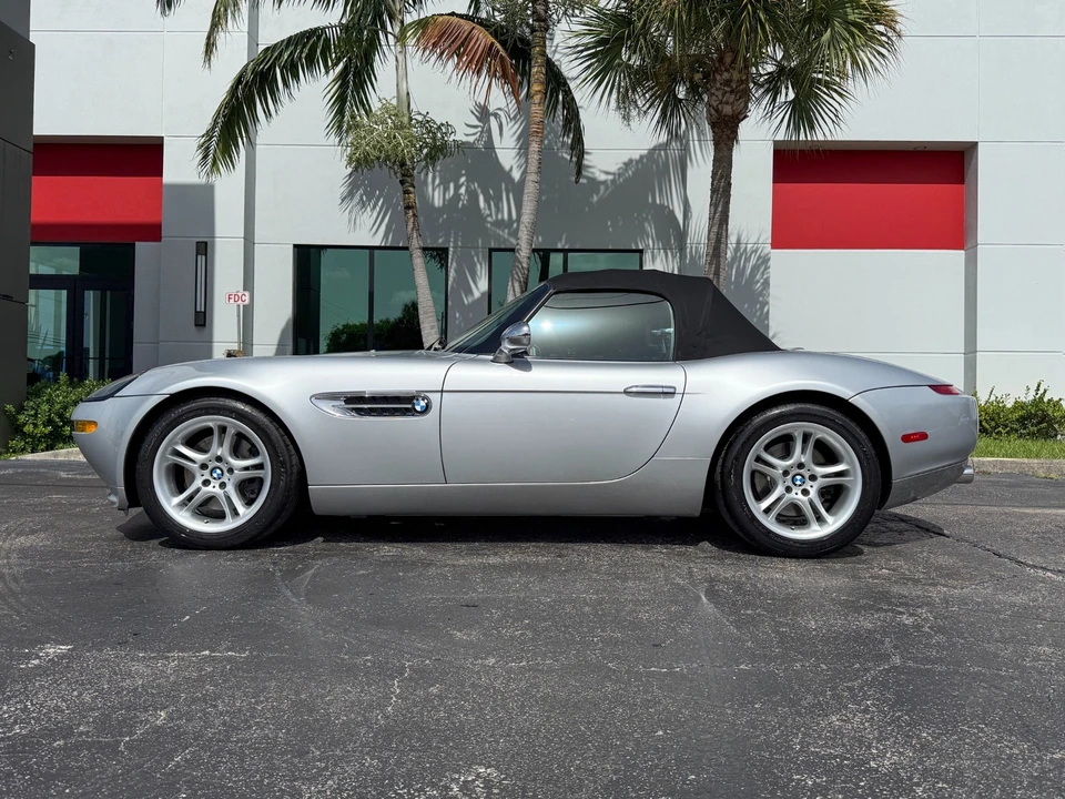 2002 BMW Z8 - Image 10 of 31