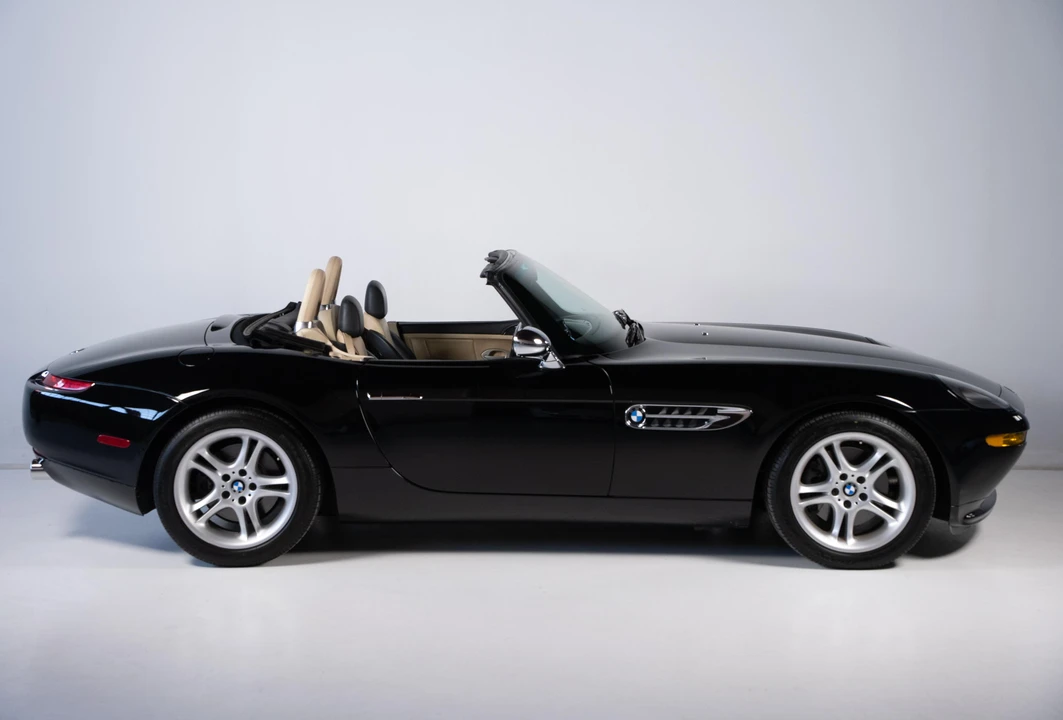 2002 BMW Z8 - Image 24 of 31