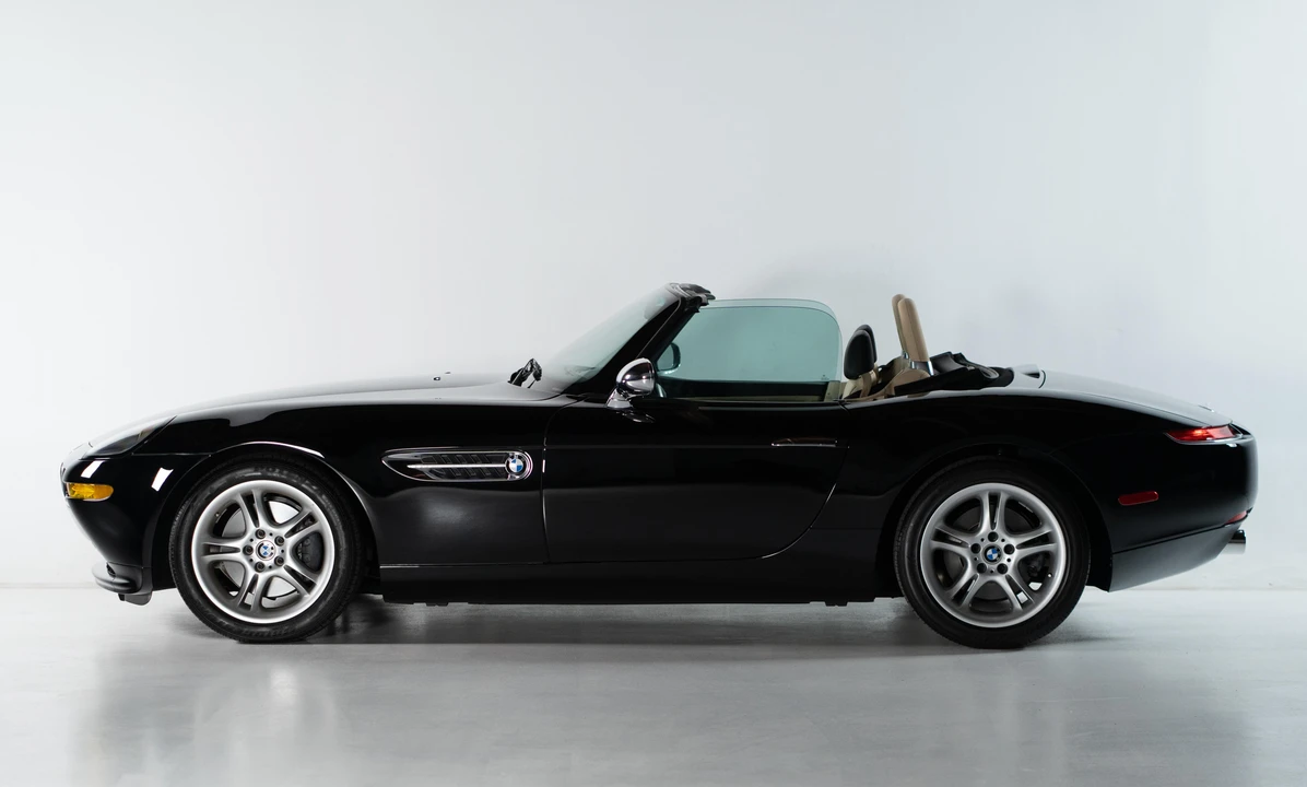 2002 BMW Z8 - Image 14 of 31