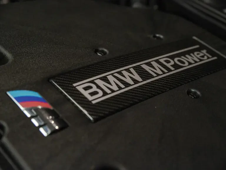 2002 BMW Z8 - Image 27 of 28
