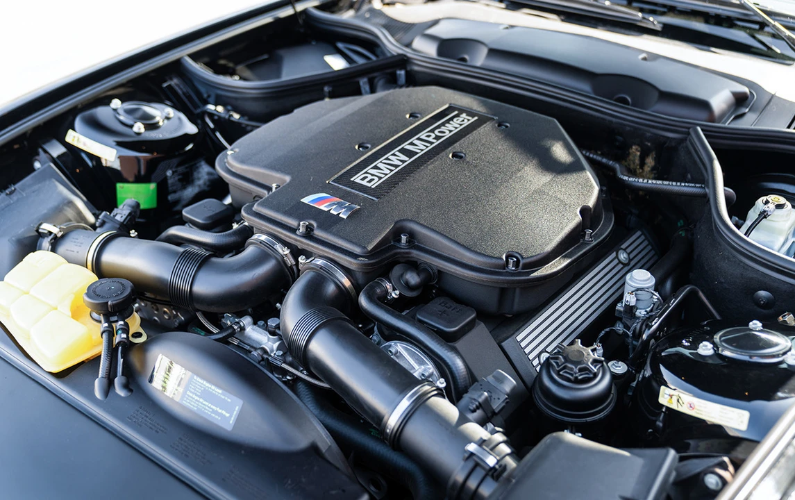 2002 BMW Z8 - Image 28 of 31