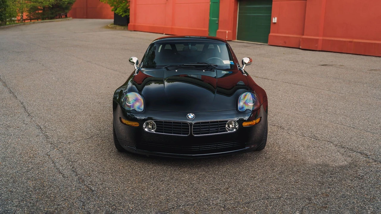 2002 BMW Z8 - Image 13 of 31