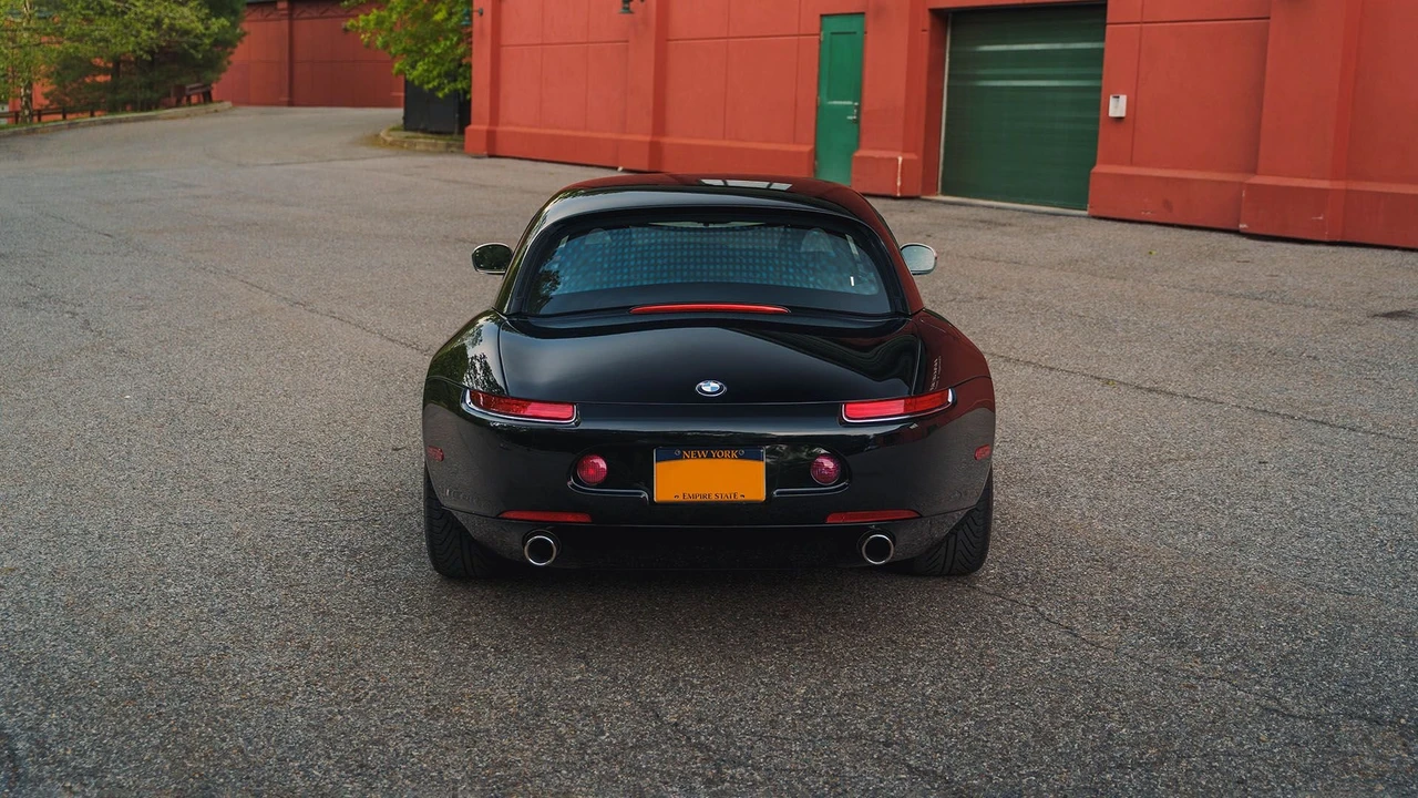 2002 BMW Z8 - Image 21 of 31