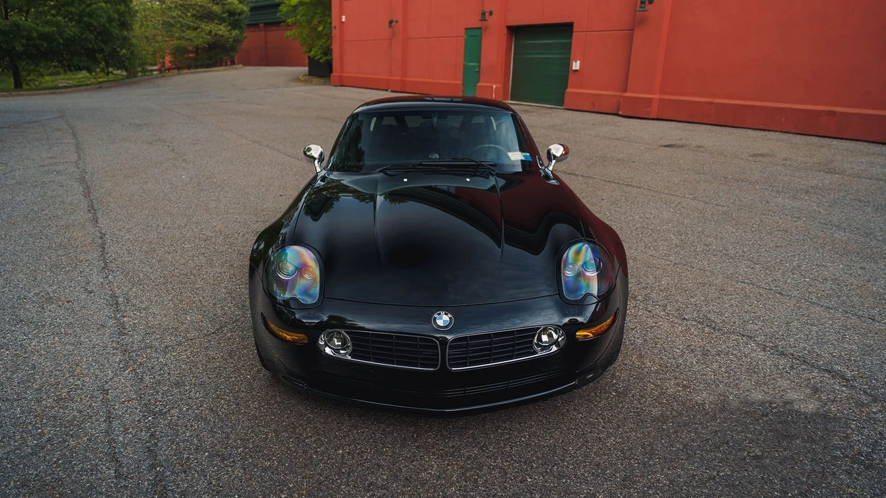 2002 BMW Z8 - Image 27 of 31