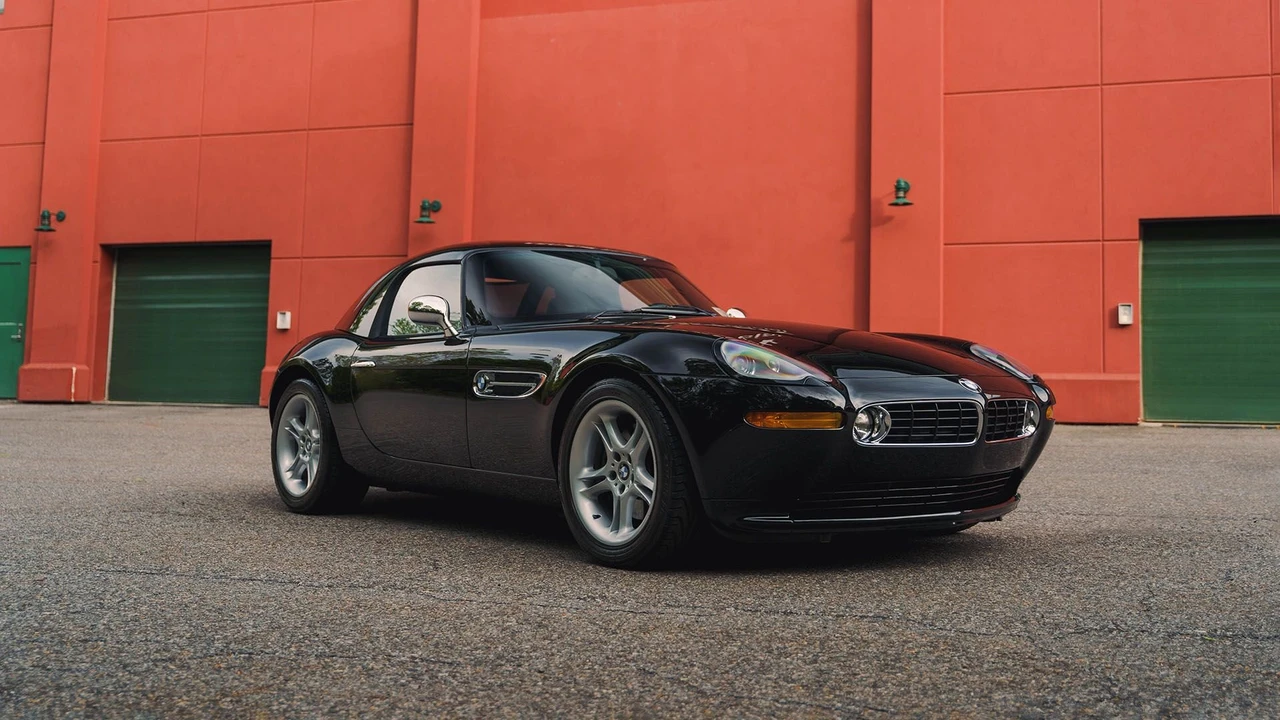 2002 BMW Z8 - Image 14 of 31