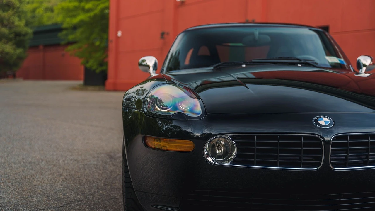 2002 BMW Z8 - Image 3 of 31