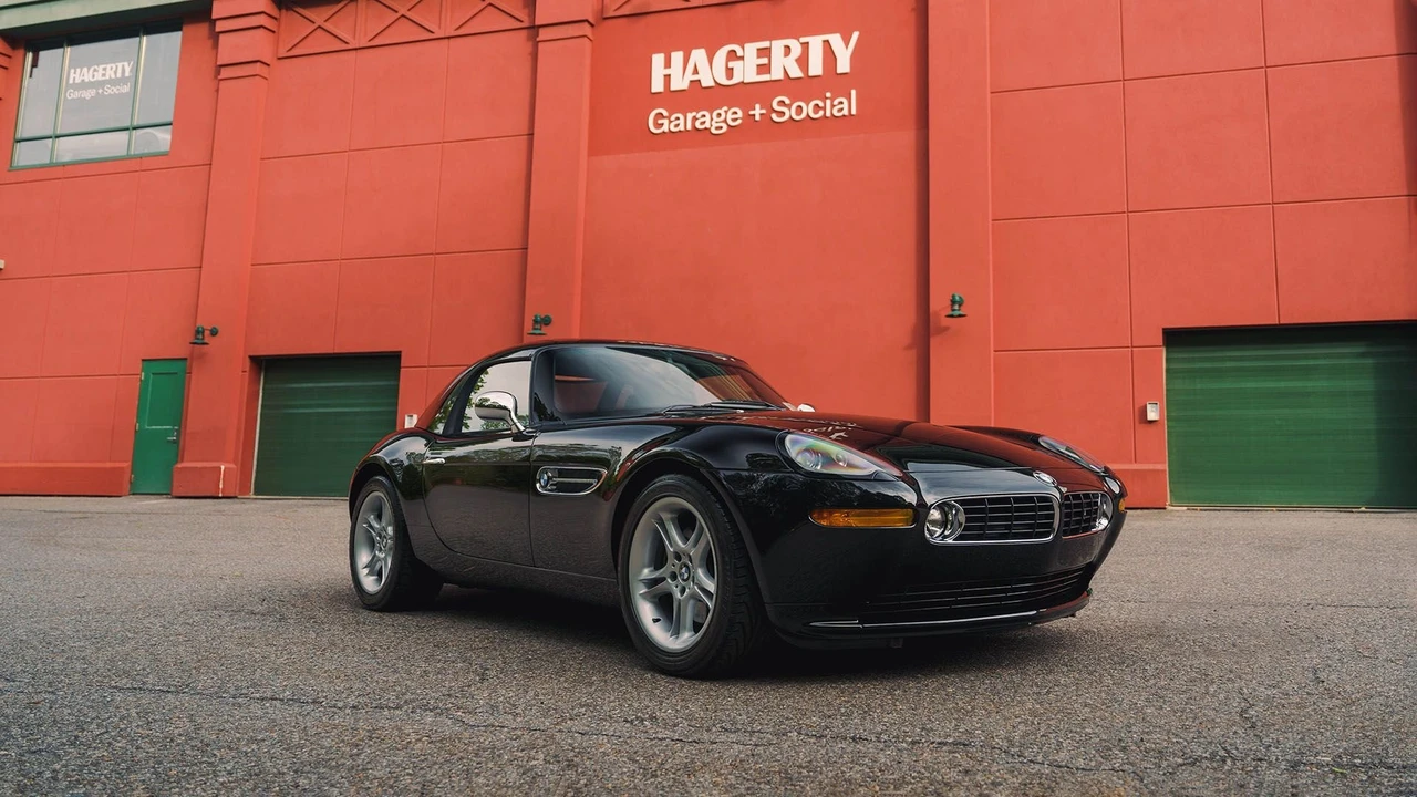 2002 BMW Z8 - Image 12 of 31