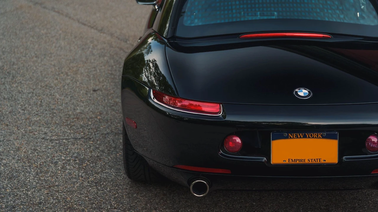 2002 BMW Z8 - Image 29 of 31
