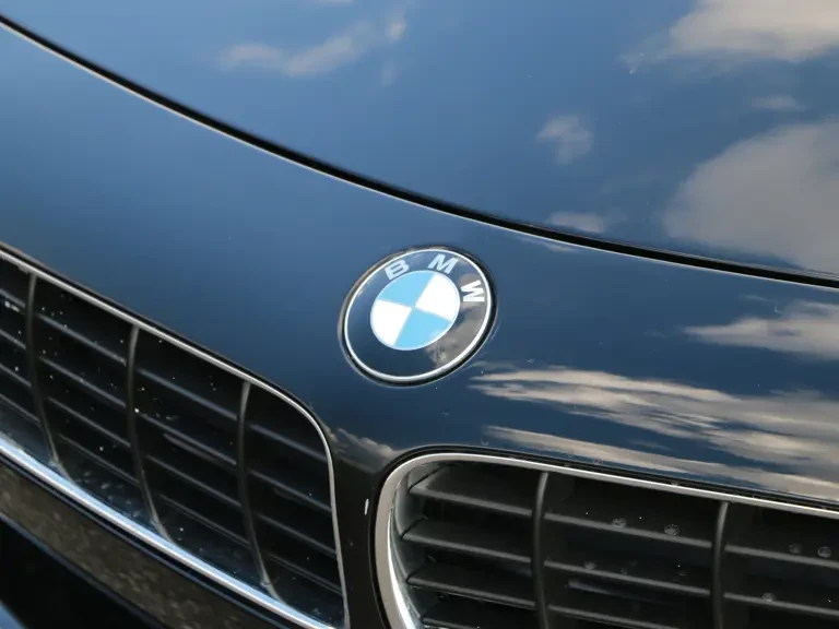 2002 BMW Z8 - Image 16 of 22