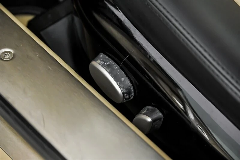 2002 BMW Z8 - Image 25 of 31