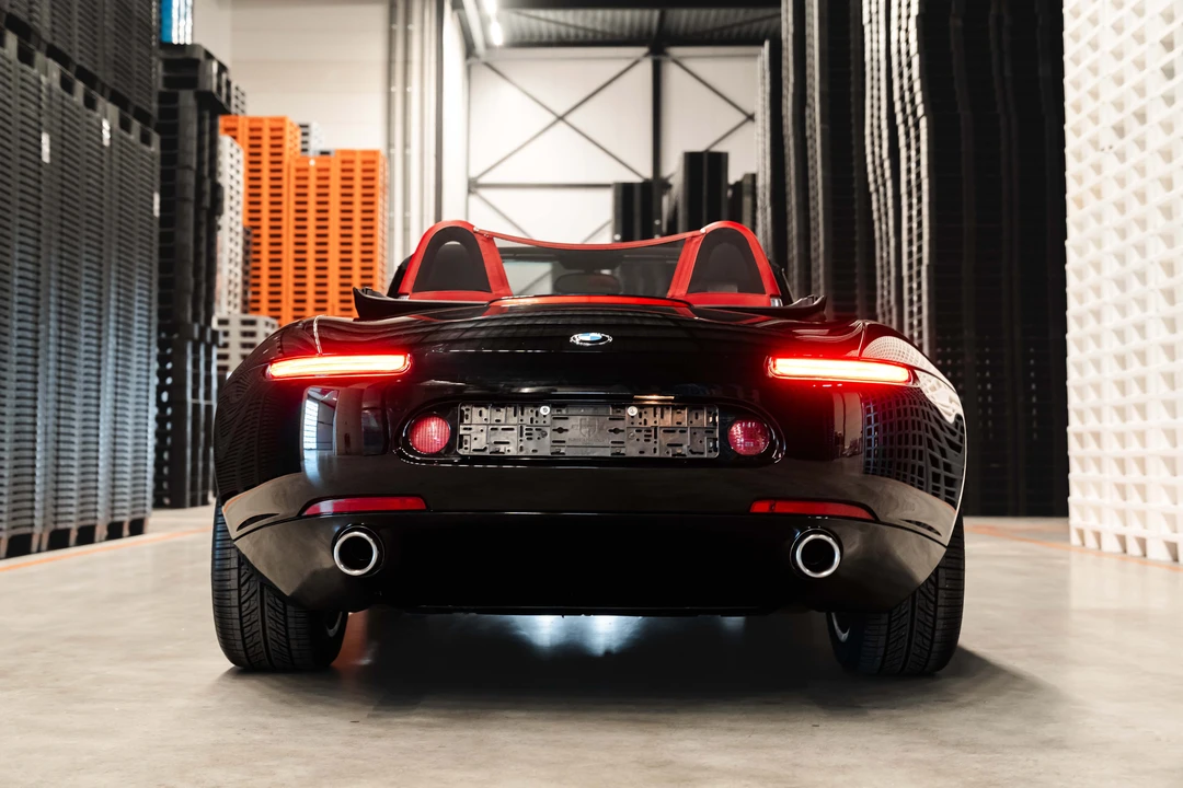 2002 BMW Z8 - Image 6 of 31